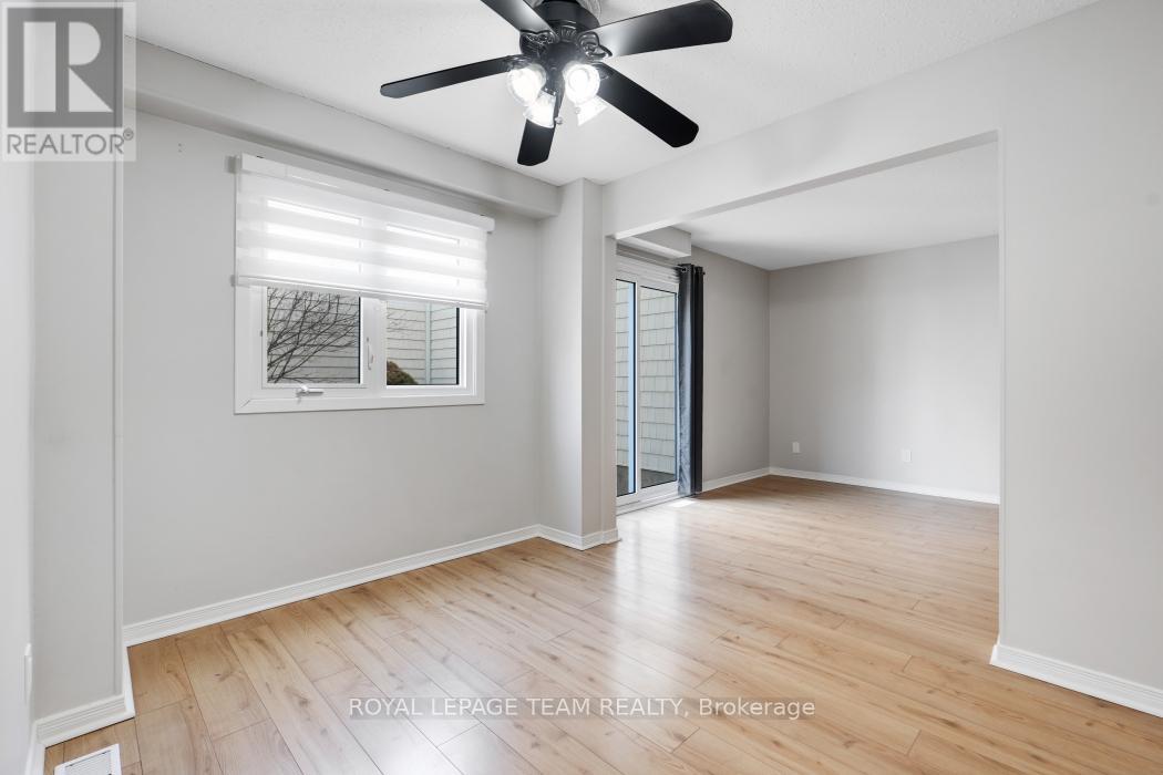 221 Petrie Lane, Ottawa, Ontario  K2K 1Z5 - Photo 12 - X12943808