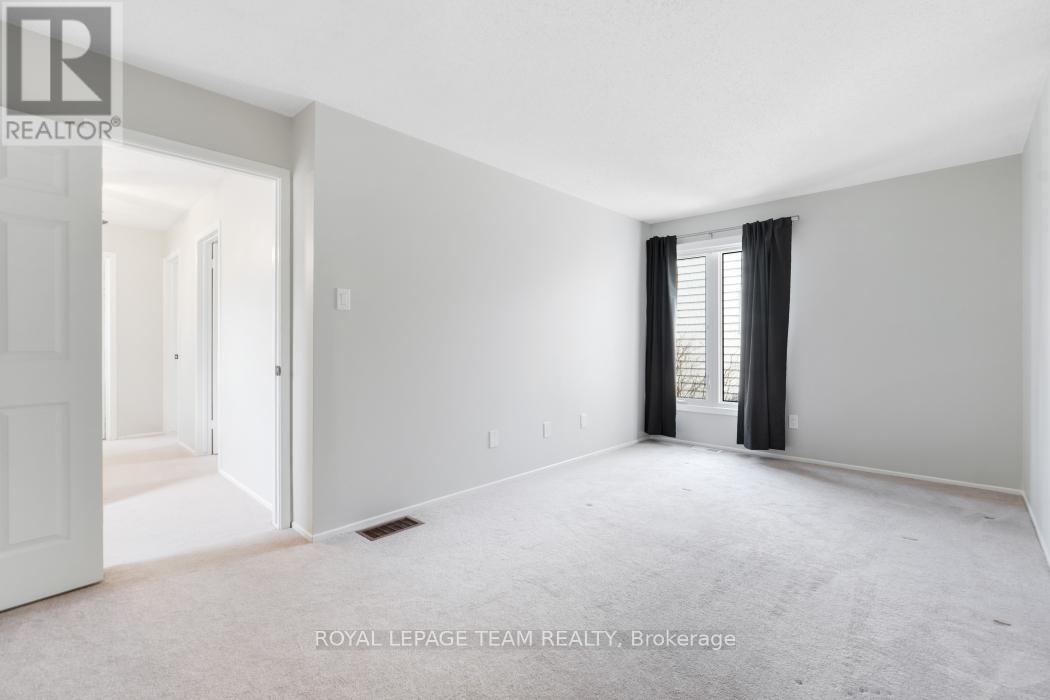 221 Petrie Lane, Ottawa, Ontario  K2K 1Z5 - Photo 20 - X12943808