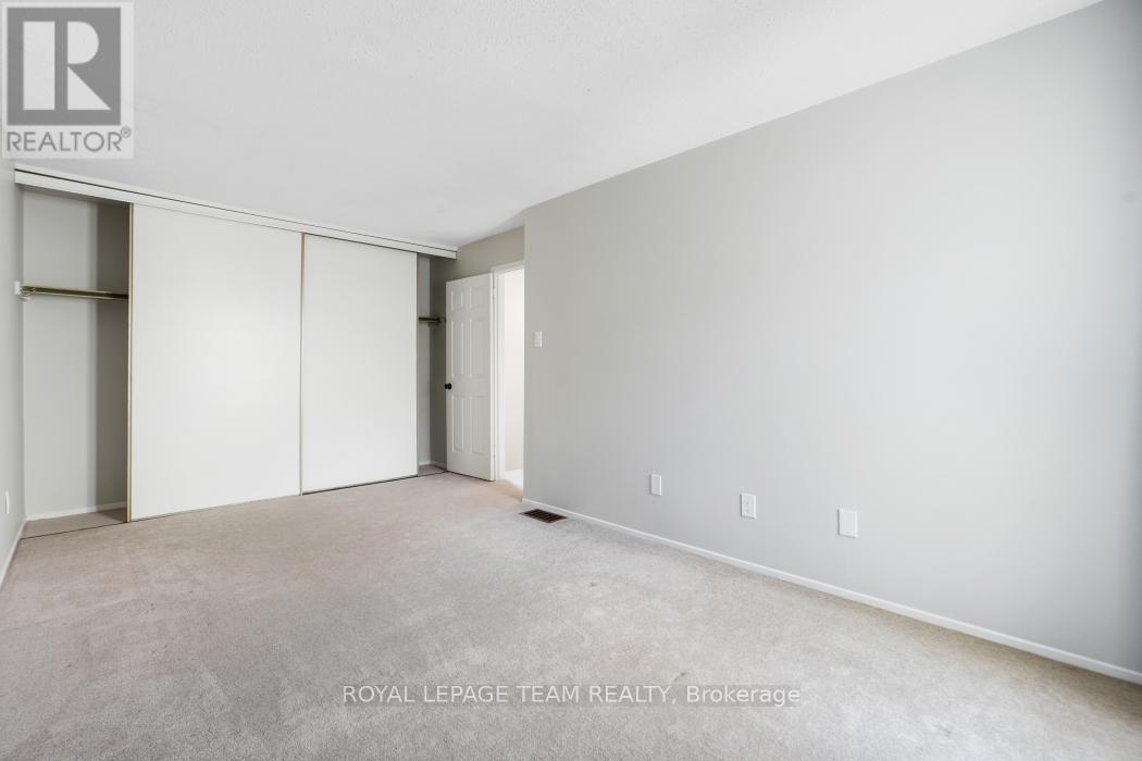 221 Petrie Lane, Ottawa, Ontario  K2K 1Z5 - Photo 21 - X12943808