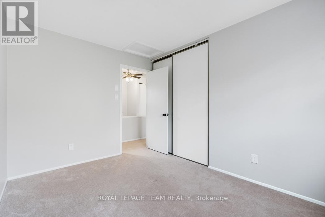 221 Petrie Lane, Ottawa, Ontario  K2K 1Z5 - Photo 23 - X12943808