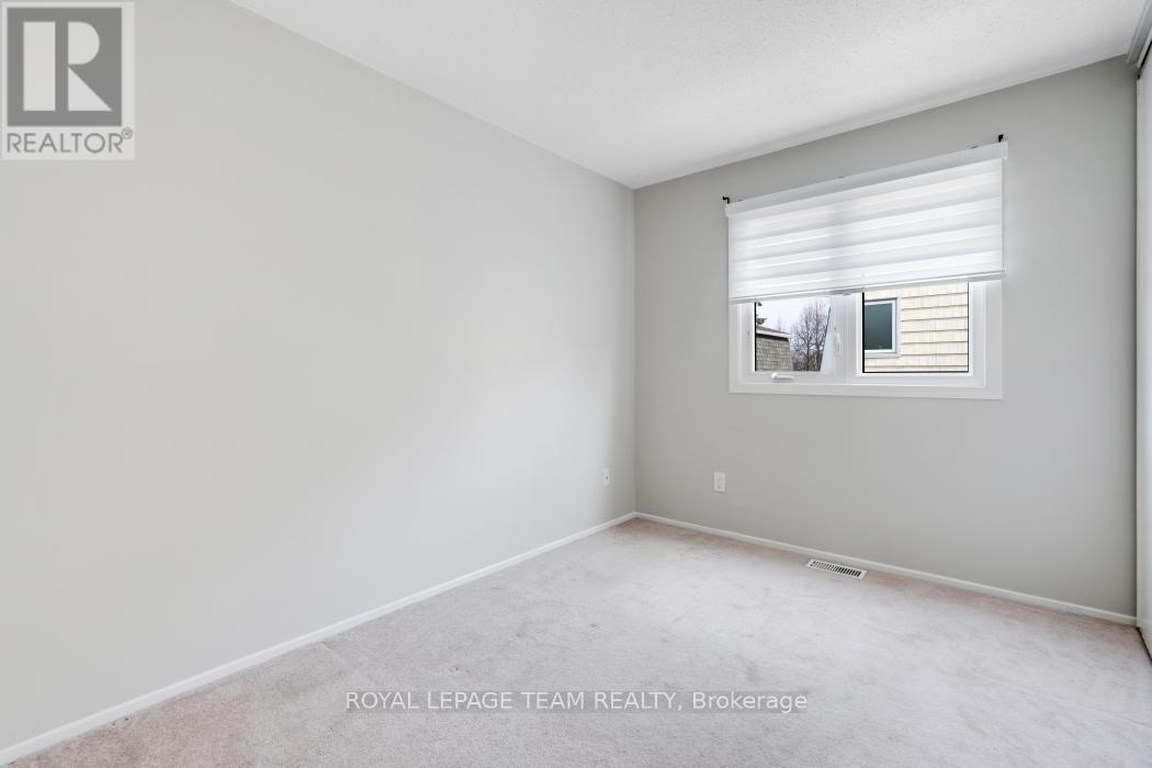 221 Petrie Lane, Ottawa, Ontario  K2K 1Z5 - Photo 24 - X12943808