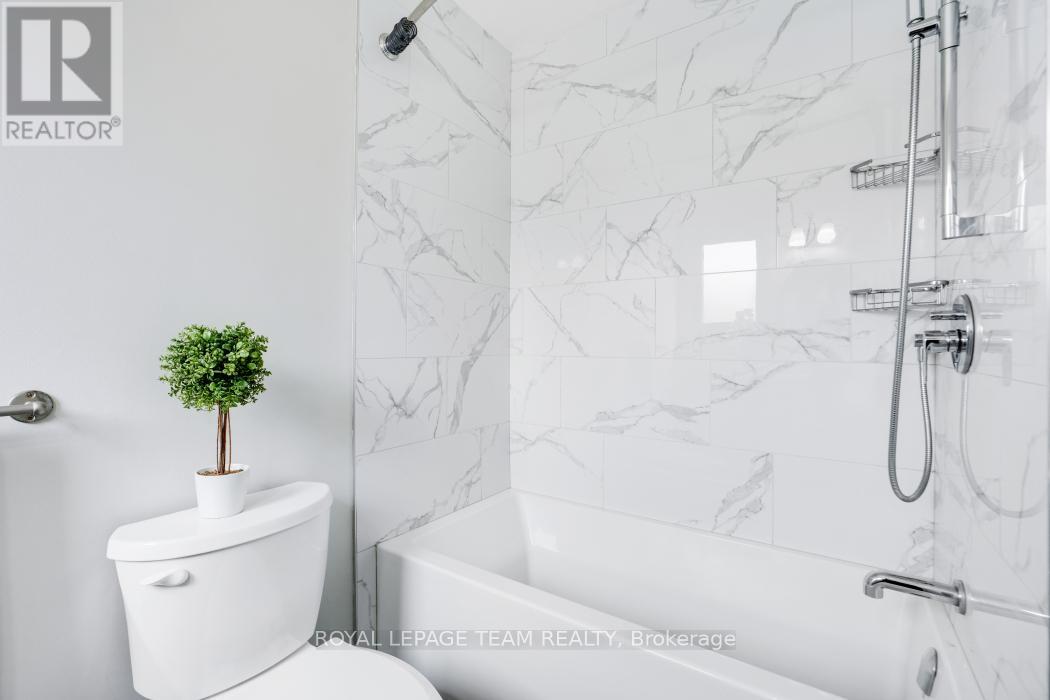 221 Petrie Lane, Ottawa, Ontario  K2K 1Z5 - Photo 27 - X12943808