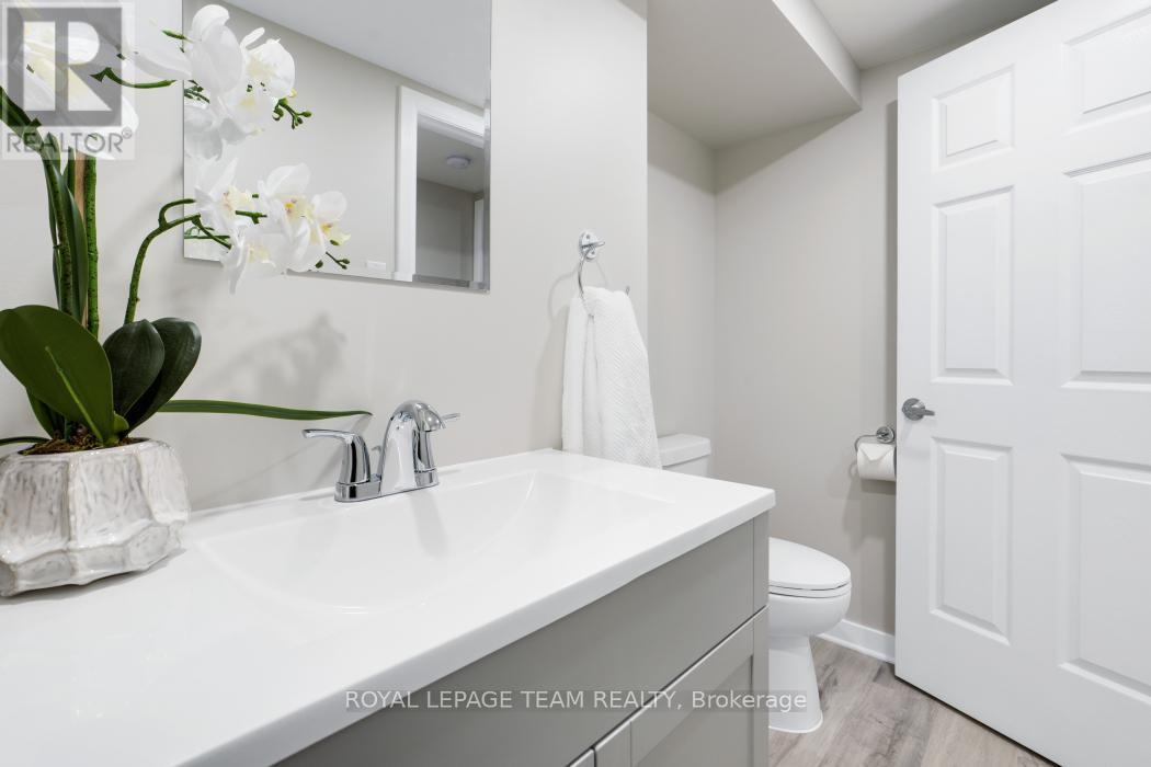 221 Petrie Lane, Ottawa, Ontario  K2K 1Z5 - Photo 33 - X12943808