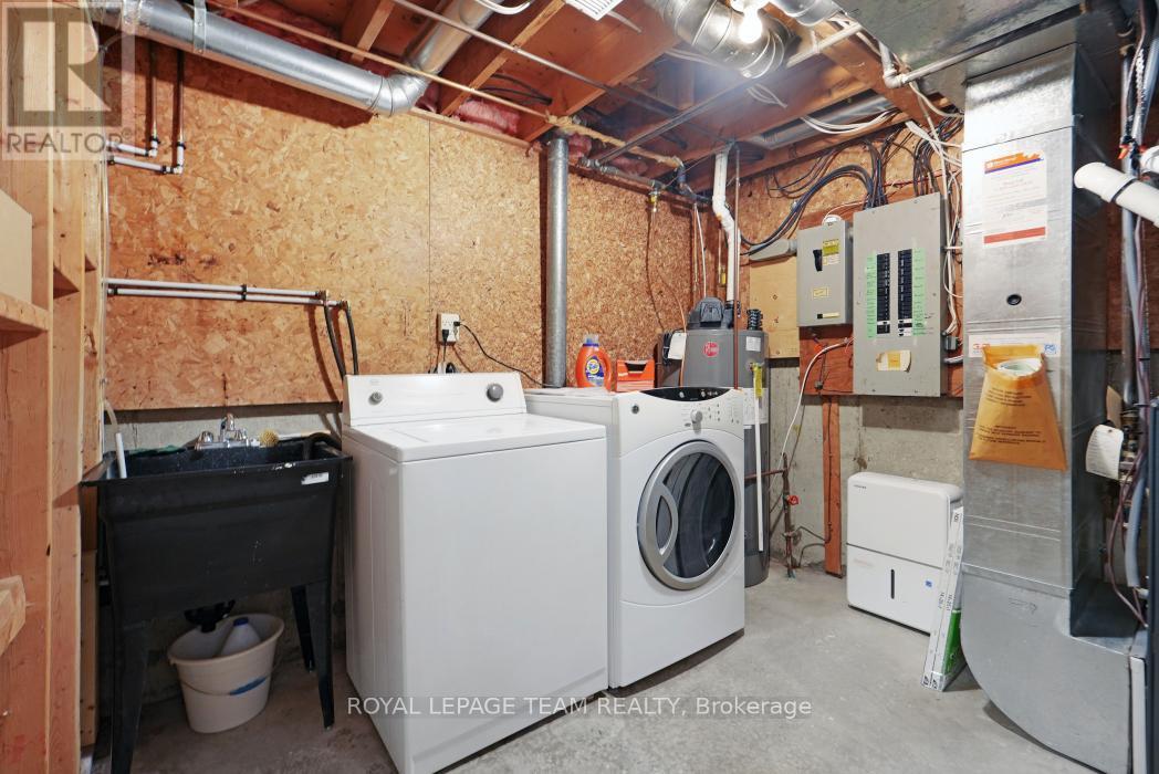 221 Petrie Lane, Ottawa, Ontario  K2K 1Z5 - Photo 34 - X12943808