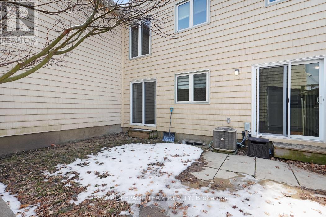 221 Petrie Lane, Ottawa, Ontario  K2K 1Z5 - Photo 37 - X12943808