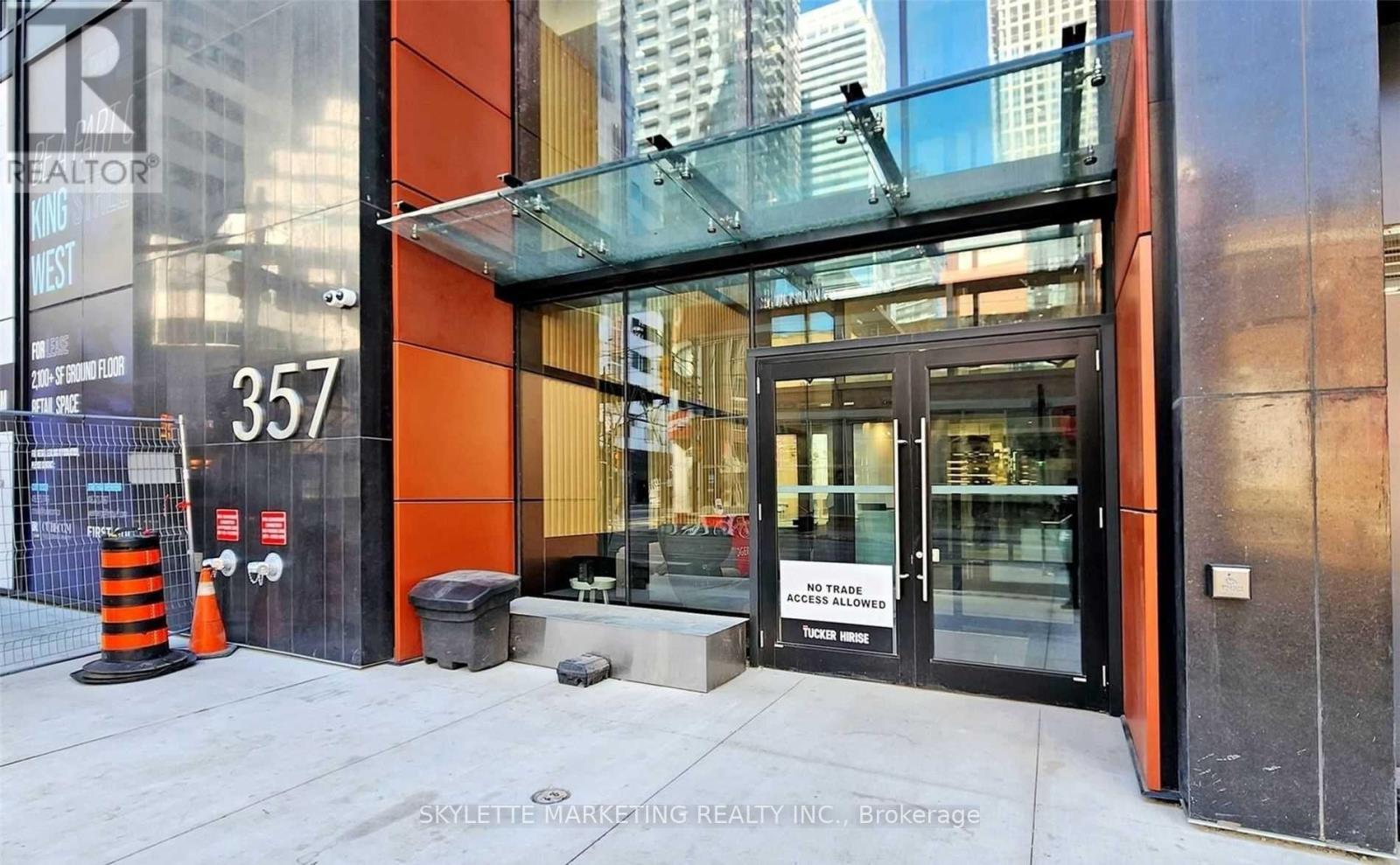 2505 - 357 King Street W, Toronto, Ontario  M5V 1K1 - Photo 2 - C12943312