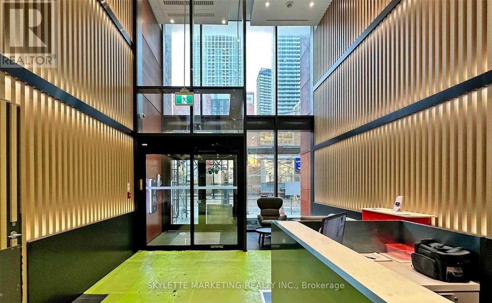 2505 - 357 King Street W, Toronto, Ontario  M5V 1K1 - Photo 3 - C12943312