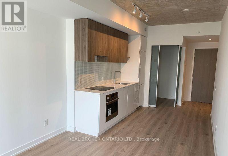 608 - 161 Roehampton Avenue, Toronto, Ontario  M4P 1P9 - Photo 6 - C12943332