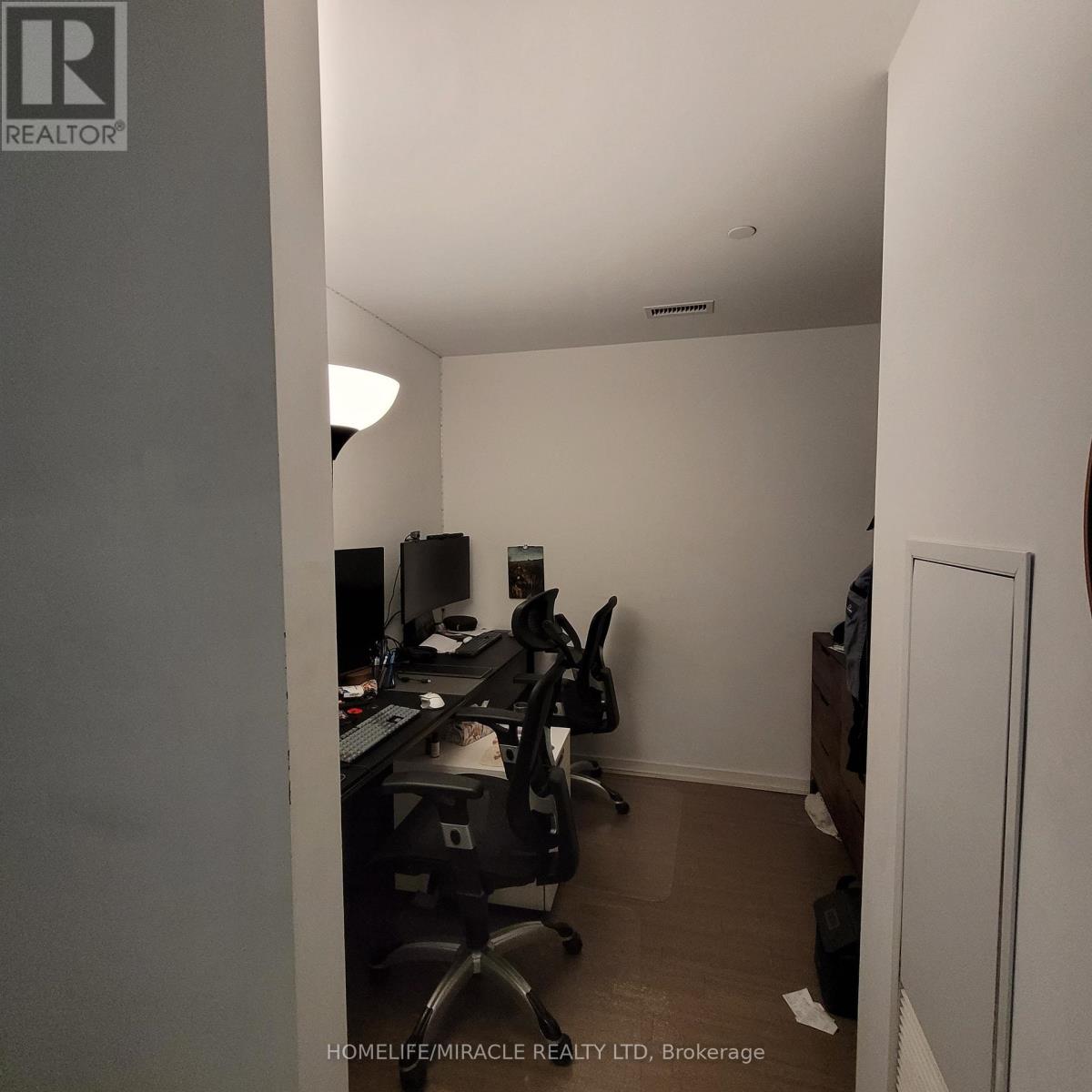 1212 - 101 Peter Street, Toronto, Ontario  M5V 0G6 - Photo 12 - C12943534