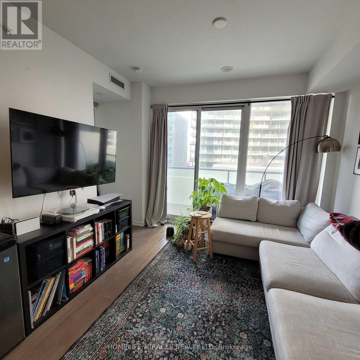 1212 - 101 Peter Street, Toronto, Ontario  M5V 0G6 - Photo 6 - C12943534
