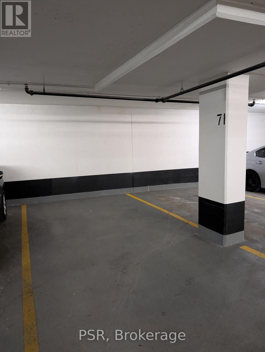 P71 - 11 Wellesley Street W, Toronto, Ontario  M4Y 0G4 - Photo 3 - C12943536