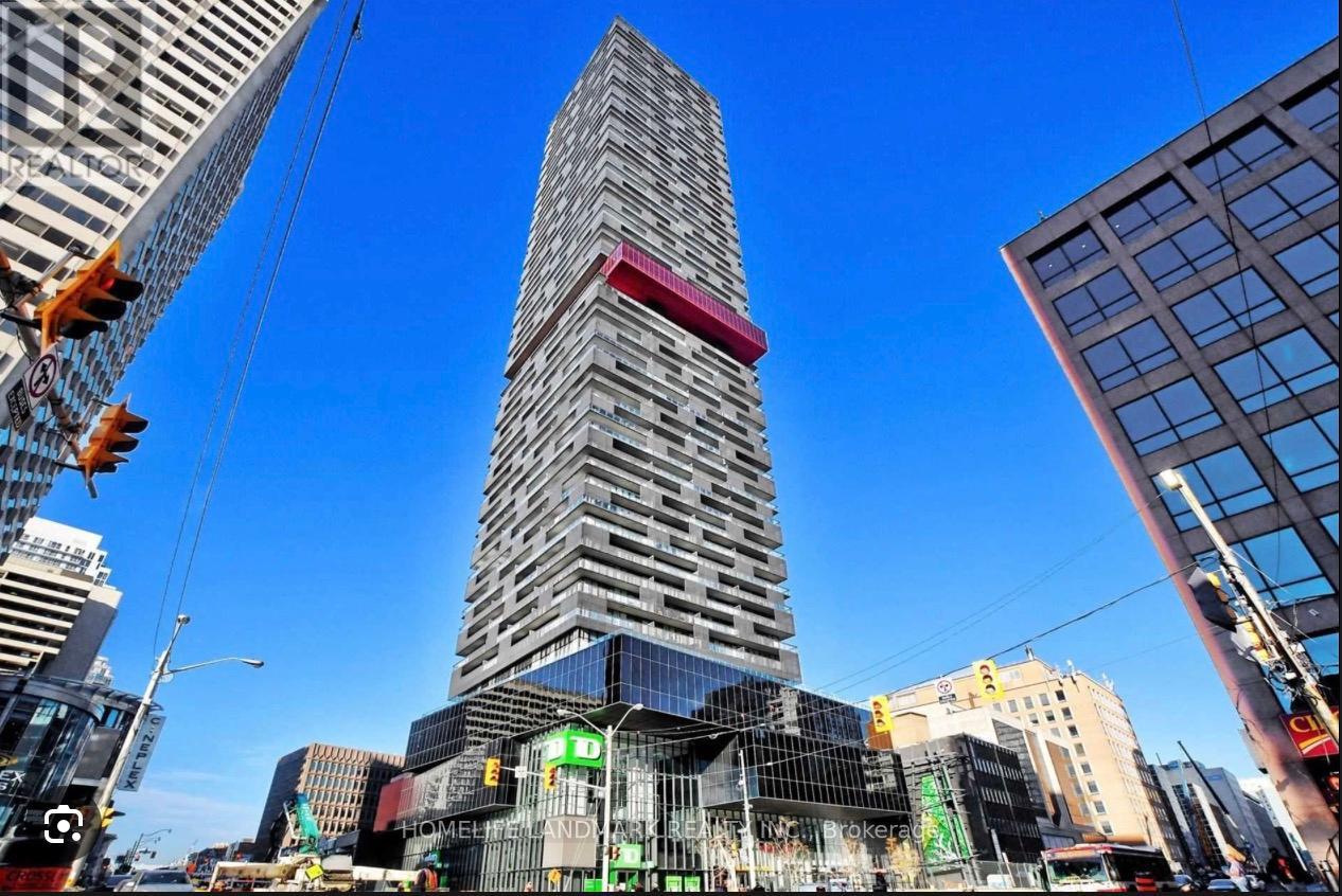 1912 - 8 EGLINTON AVENUE E, Toronto, Ontario