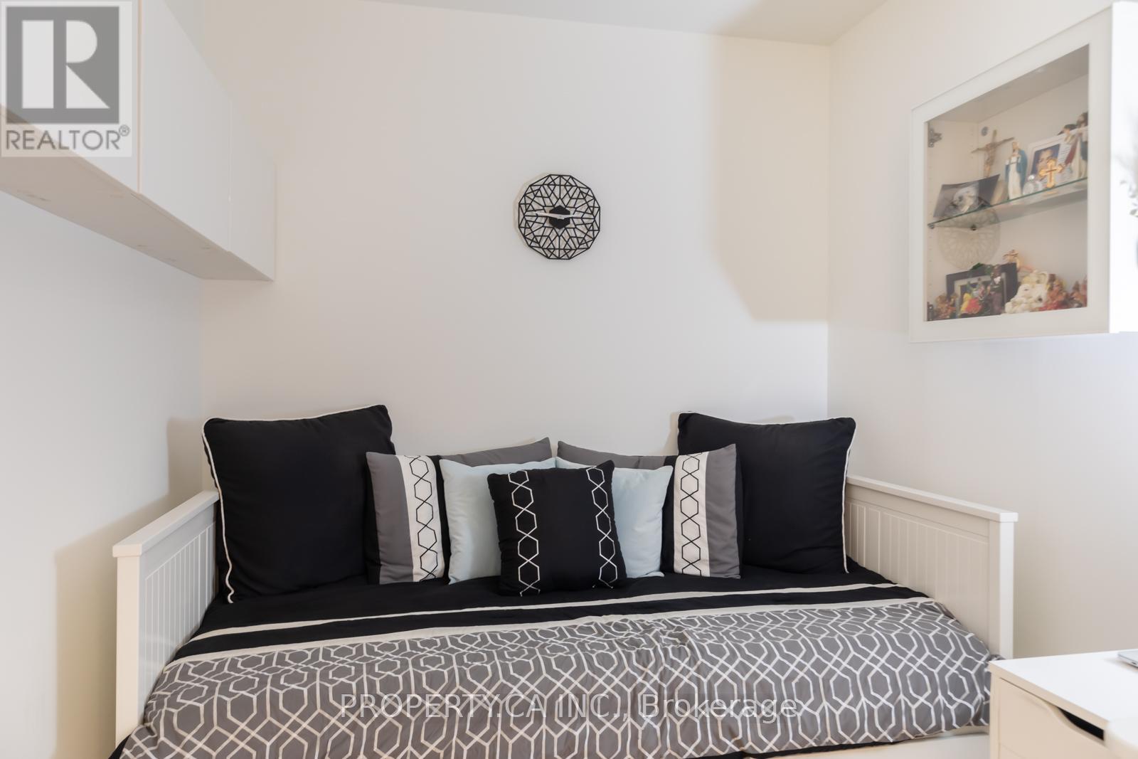 324 - 12 Bonnycastle Street, Toronto, Ontario  M5A 0C8 - Photo 14 - C12943712