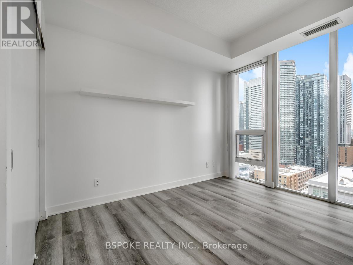 2104 - 126 Simcoe Street, Toronto, Ontario  M5H 4E6 - Photo 13 - C12943770