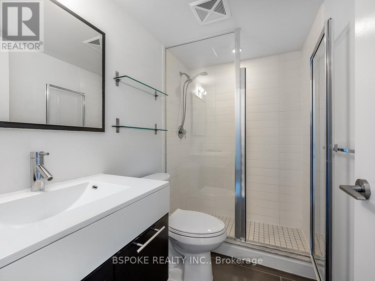 2104 - 126 Simcoe Street, Toronto, Ontario  M5H 4E6 - Photo 16 - C12943770