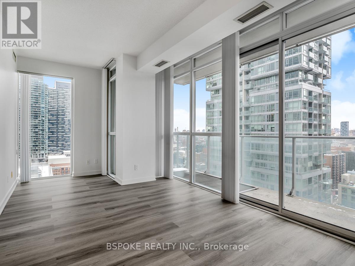 2104 - 126 Simcoe Street, Toronto, Ontario  M5H 4E6 - Photo 2 - C12943770