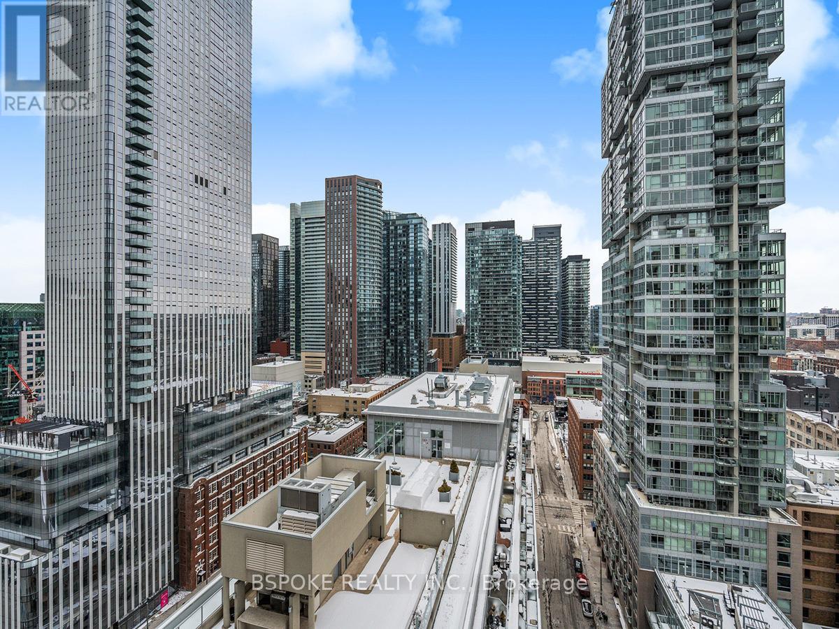 2104 - 126 Simcoe Street, Toronto, Ontario  M5H 4E6 - Photo 22 - C12943770