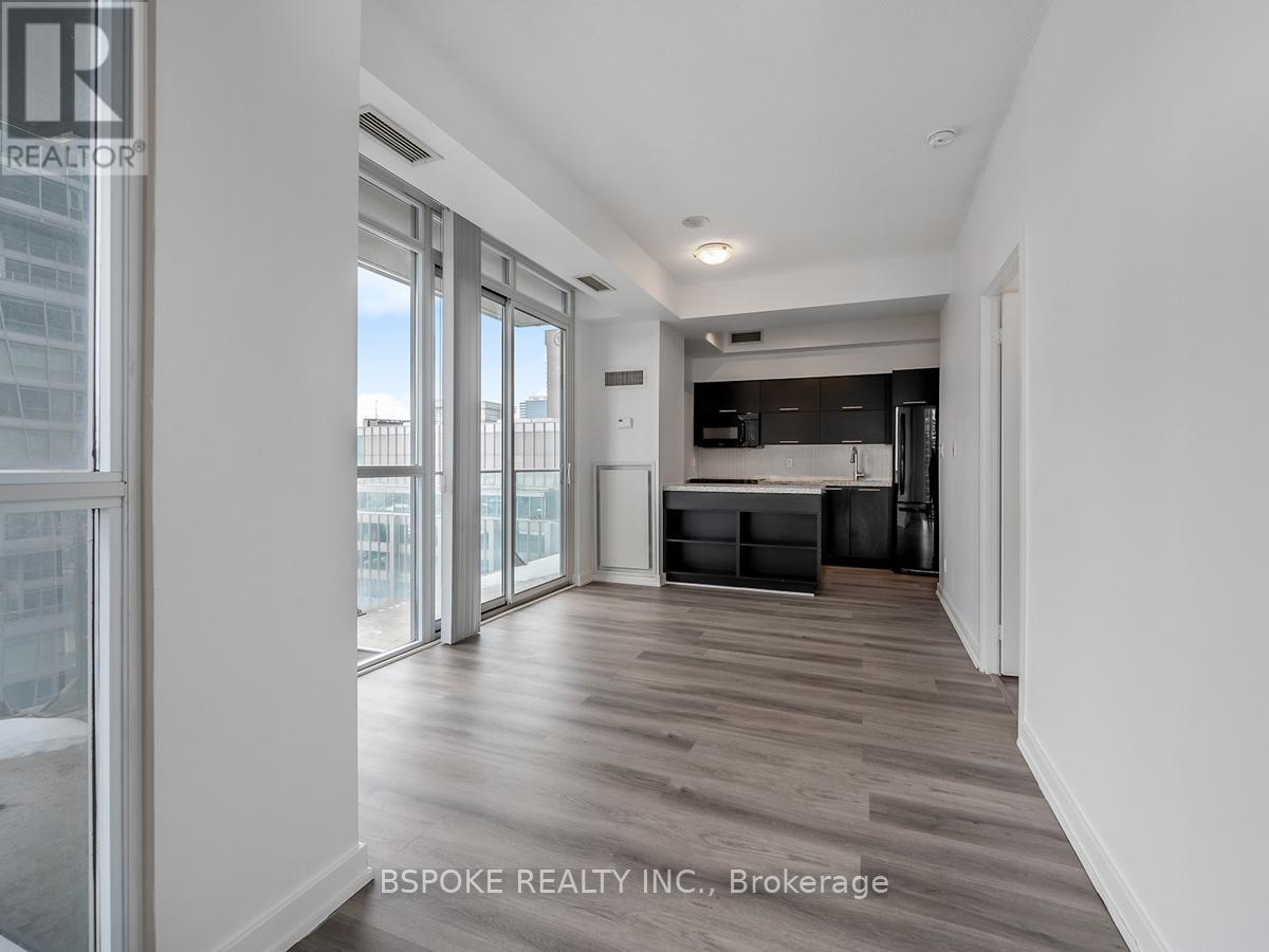 2104 - 126 Simcoe Street, Toronto, Ontario  M5H 4E6 - Photo 5 - C12943770