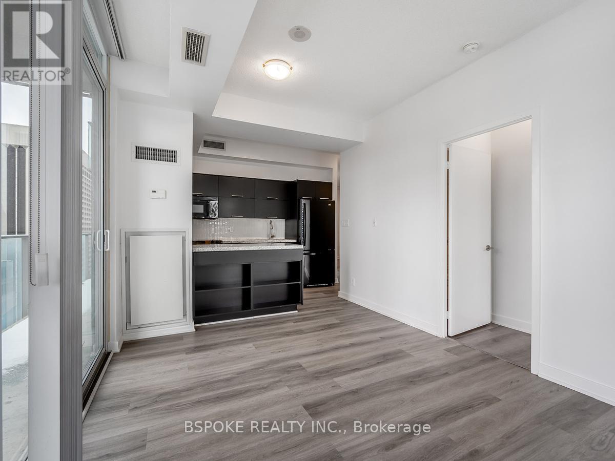 2104 - 126 Simcoe Street, Toronto, Ontario  M5H 4E6 - Photo 6 - C12943770