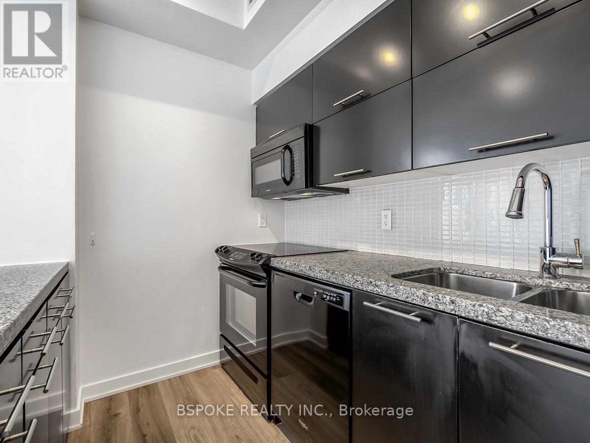 2104 - 126 Simcoe Street, Toronto, Ontario  M5H 4E6 - Photo 7 - C12943770