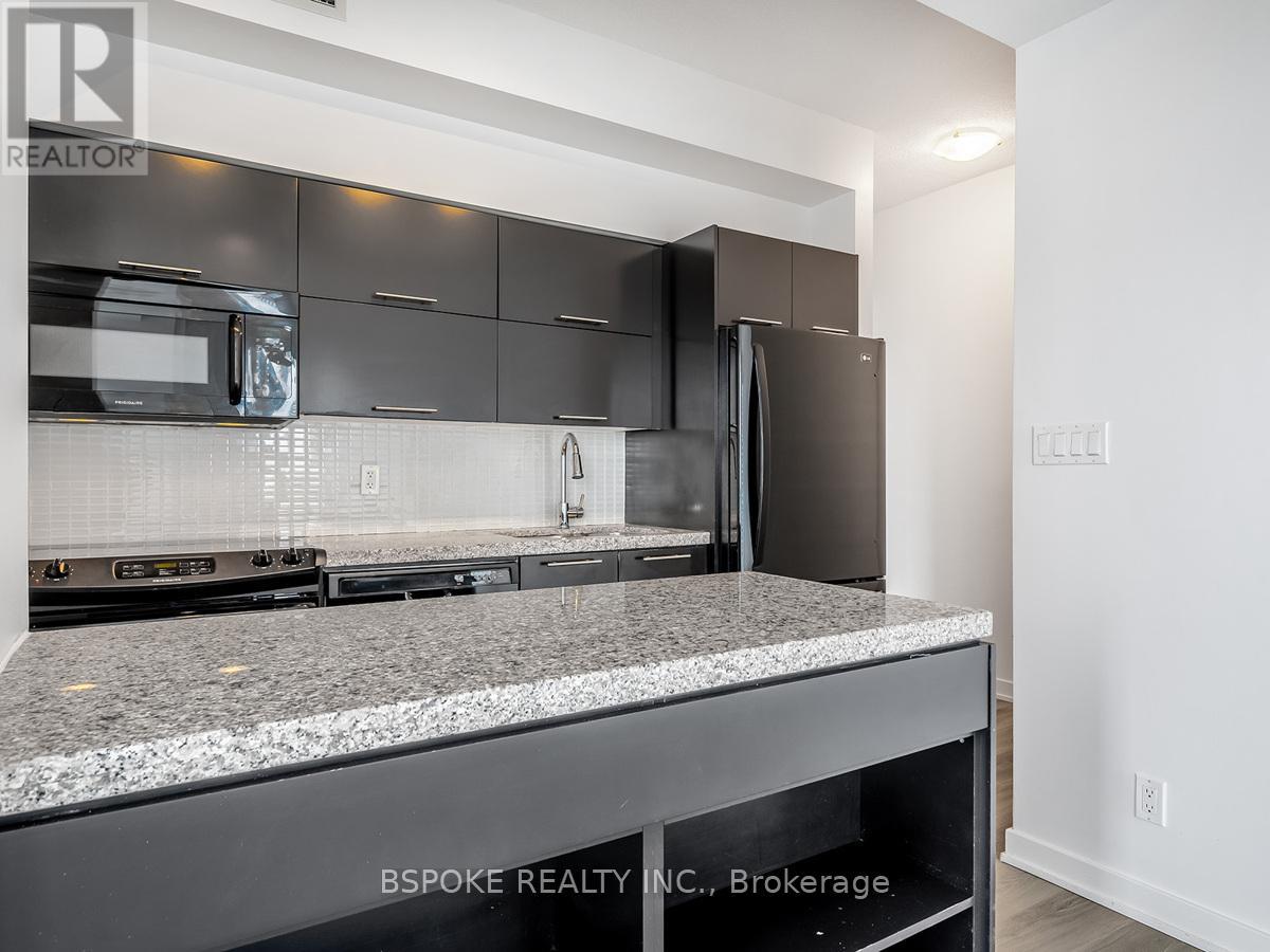 2104 - 126 Simcoe Street, Toronto, Ontario  M5H 4E6 - Photo 9 - C12943770