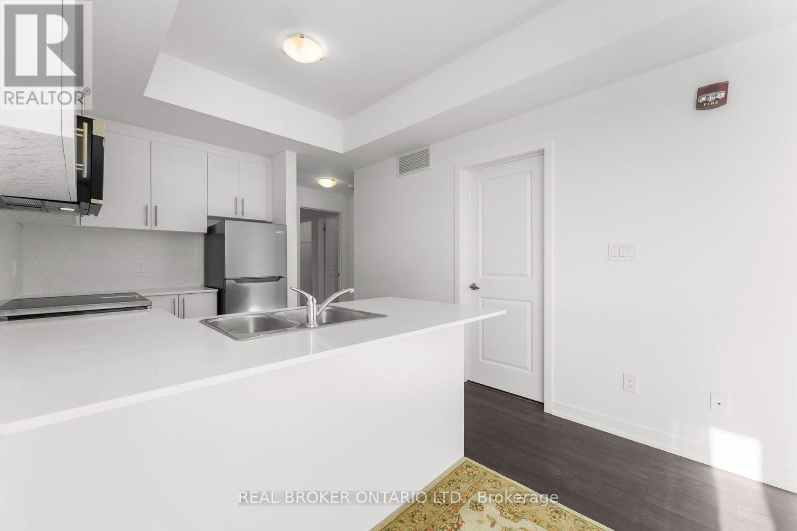 5 - 16 Marquette Avenue, Toronto, Ontario  M6A 0E1 - Photo 16 - C12943772