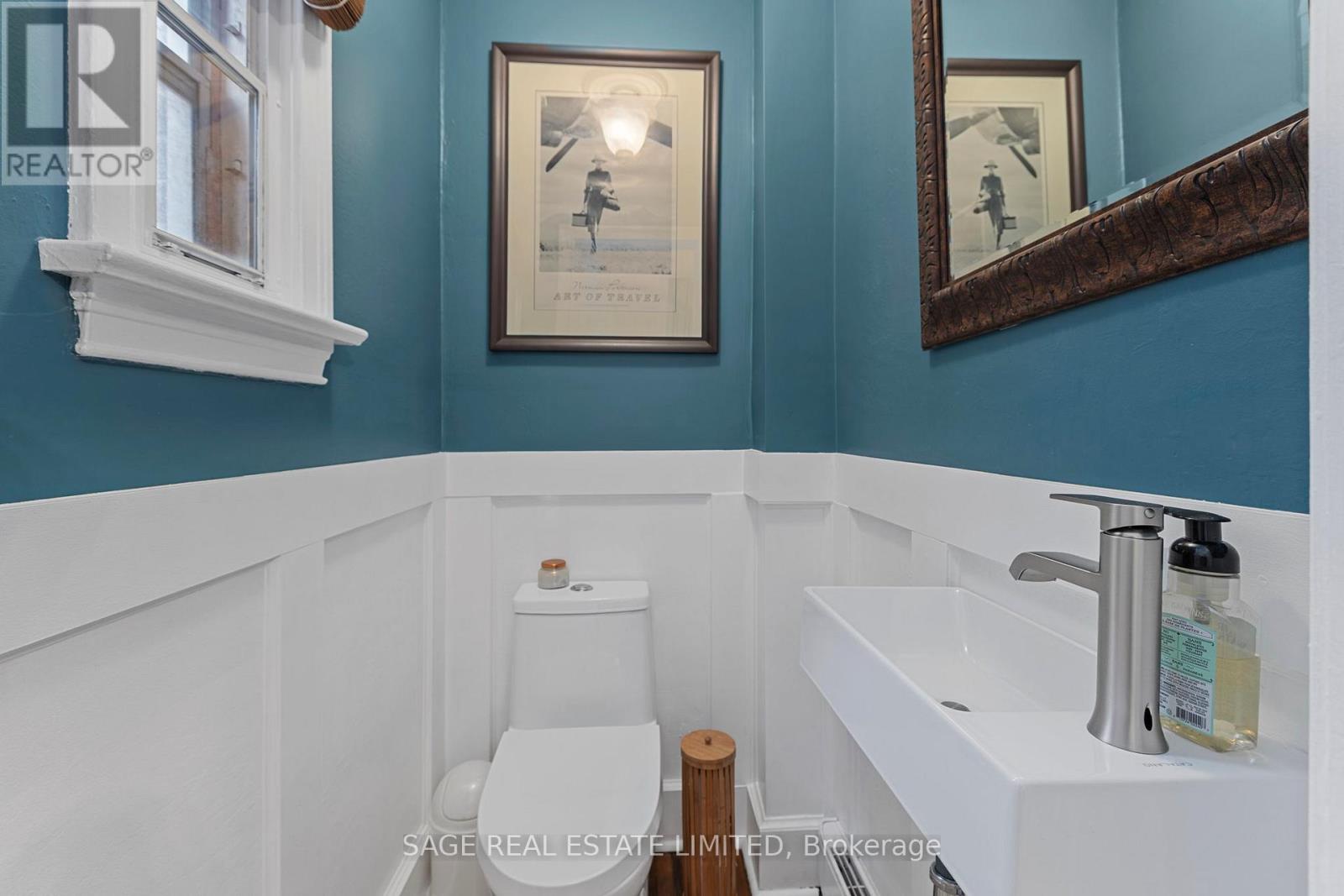 93 Ridge Hill Drive, Toronto, Ontario  M6C 2J7 - Photo 14 - C12943778