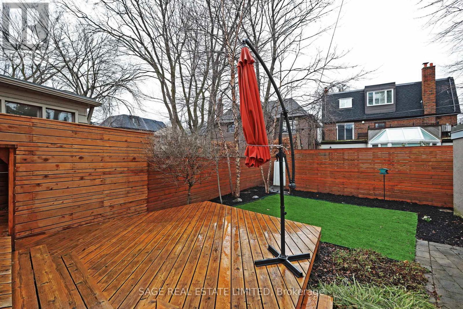 93 Ridge Hill Drive, Toronto, Ontario  M6C 2J7 - Photo 29 - C12943778