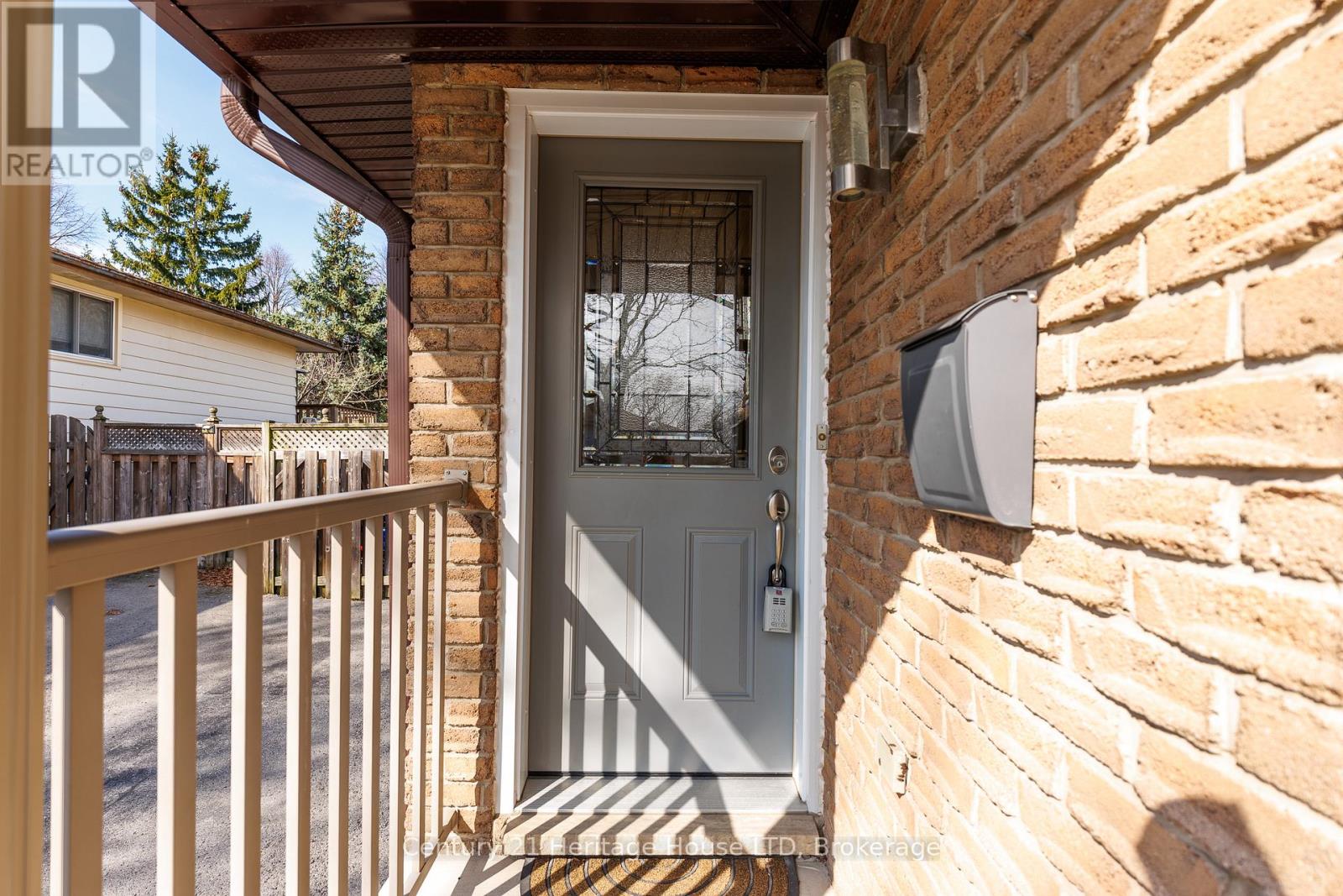 3859 Panama Court, Niagara Falls, Ontario  L2J 3Z8 - Photo 2 - X12943340