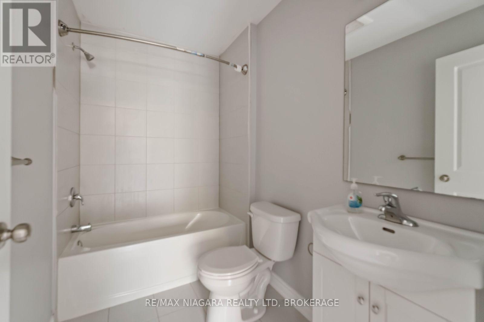 81 Grove Street, Welland, Ontario  L3B 4B3 - Photo 23 - X12943396