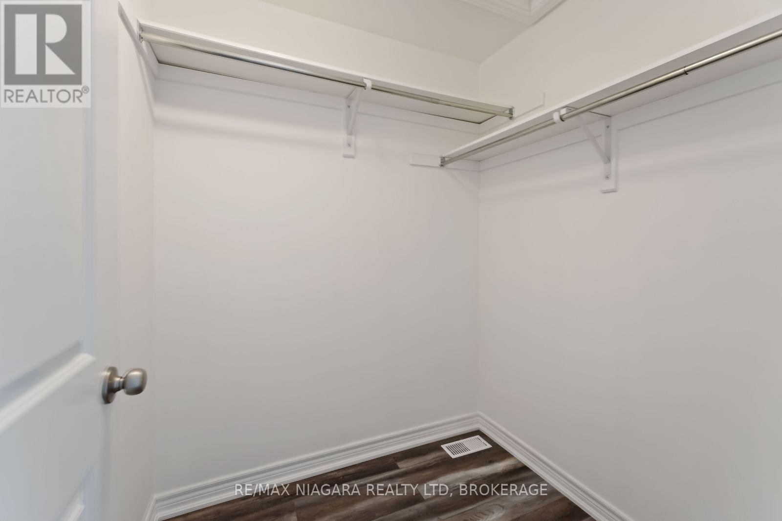 81 Grove Street, Welland, Ontario  L3B 4B3 - Photo 28 - X12943396