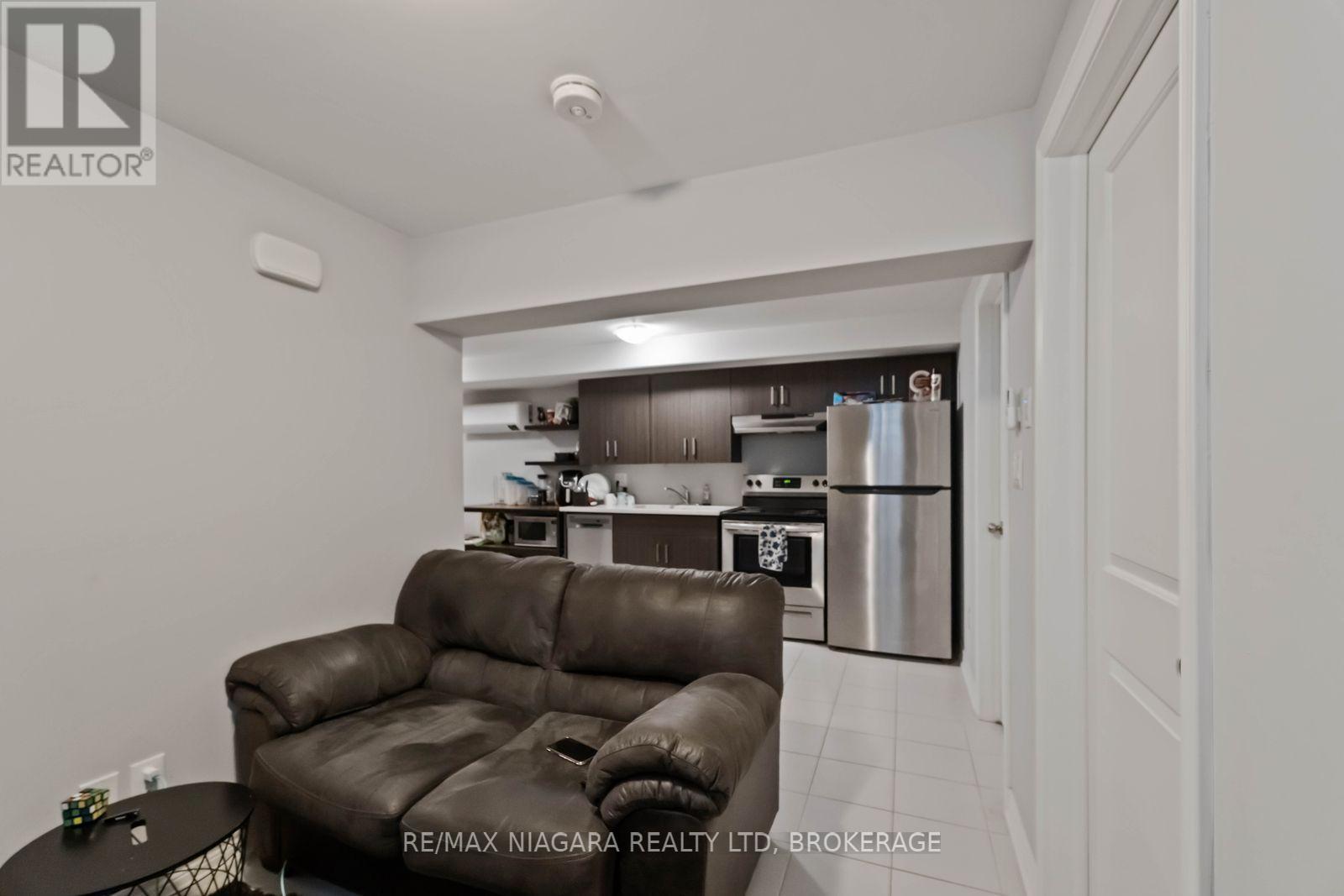 81 Grove Street, Welland, Ontario  L3B 4B3 - Photo 31 - X12943396