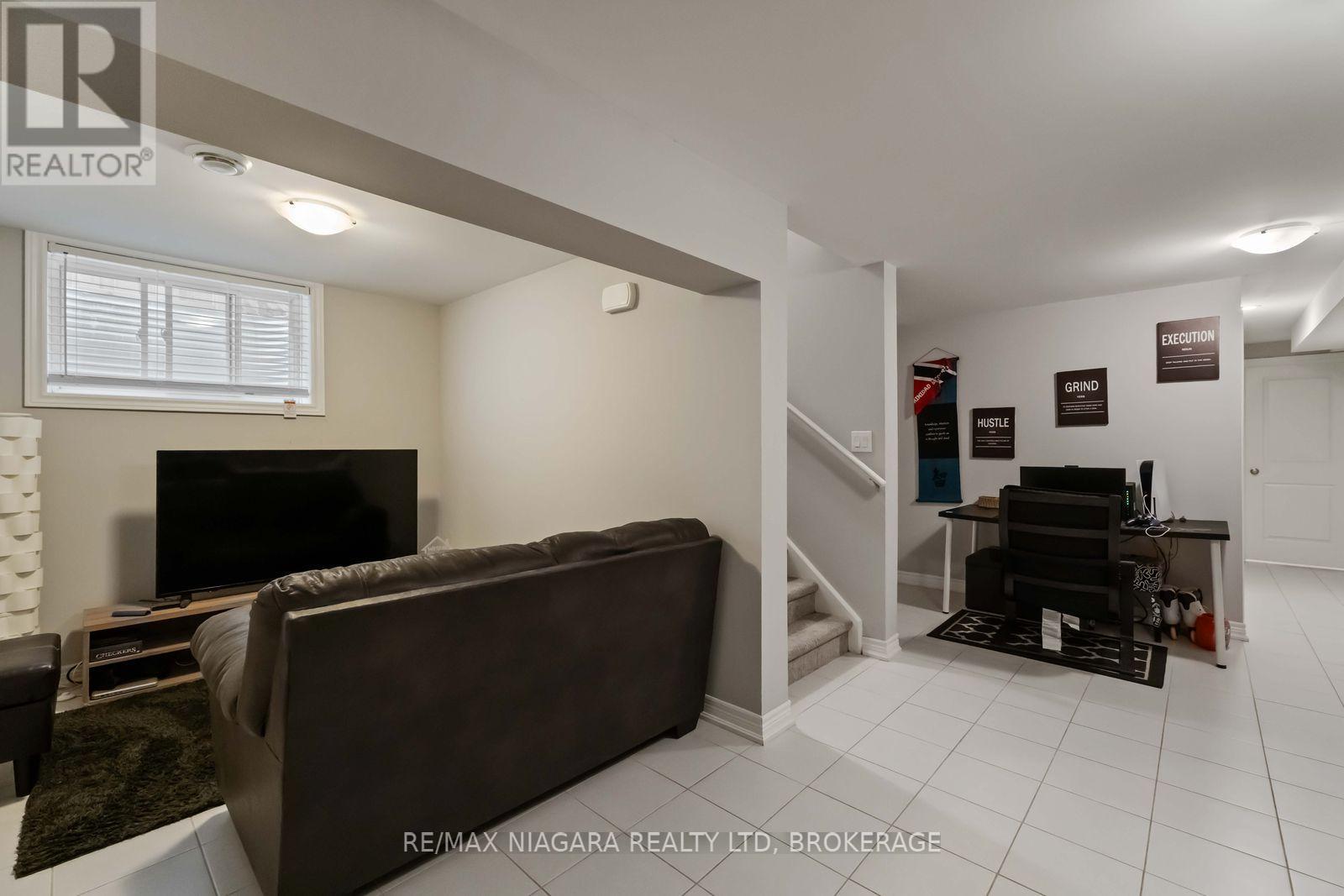 81 Grove Street, Welland, Ontario  L3B 4B3 - Photo 35 - X12943396