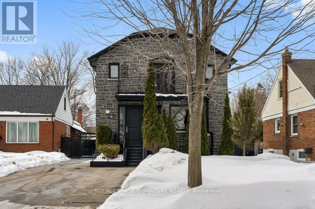 12 WILLOWHURST CRESCENT, Toronto, Ontario