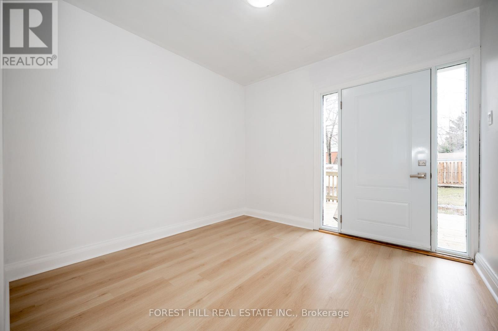 667 Pharmacy Avenue, Toronto, Ontario  M1L 3H7 - Photo 14 - E12943590