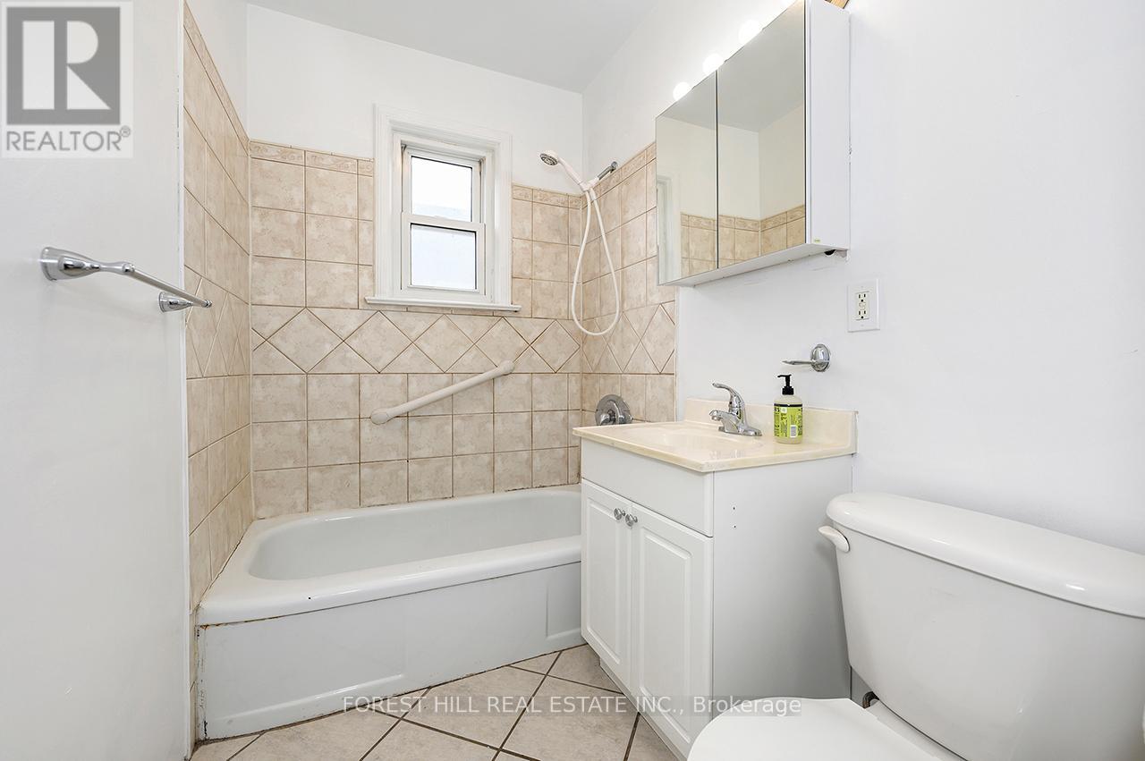 667 Pharmacy Avenue, Toronto, Ontario  M1L 3H7 - Photo 18 - E12943590