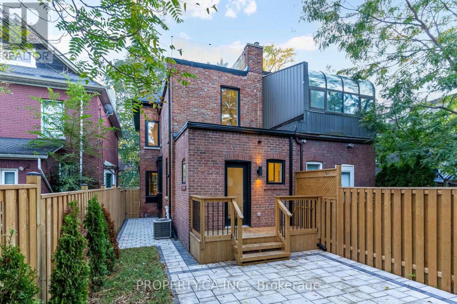 Lower - 8 First Avenue, Toronto, Ontario  M4M 1W8 - Photo 14 - E12943656