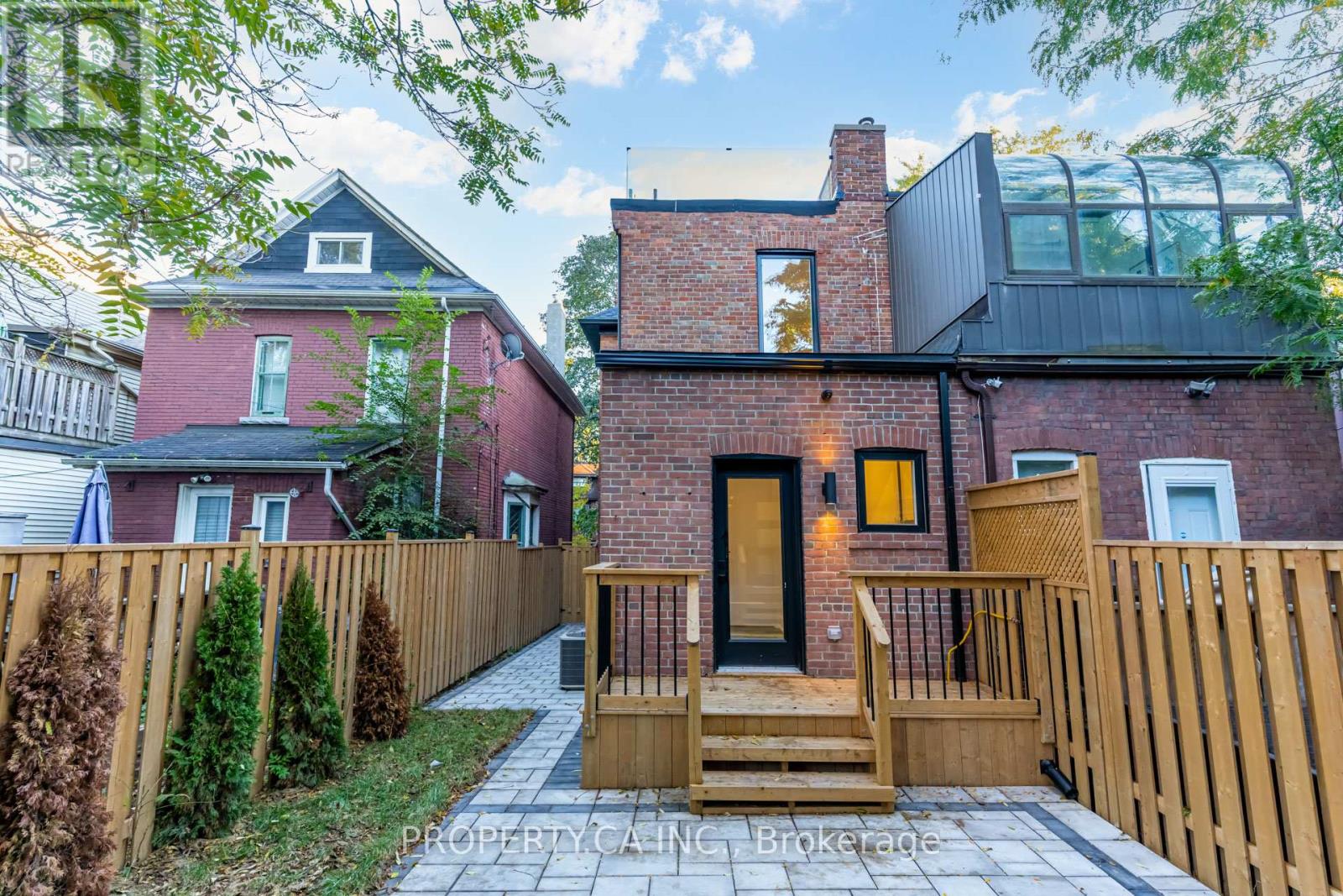 Lower - 8 First Avenue, Toronto, Ontario  M4M 1W8 - Photo 15 - E12943656