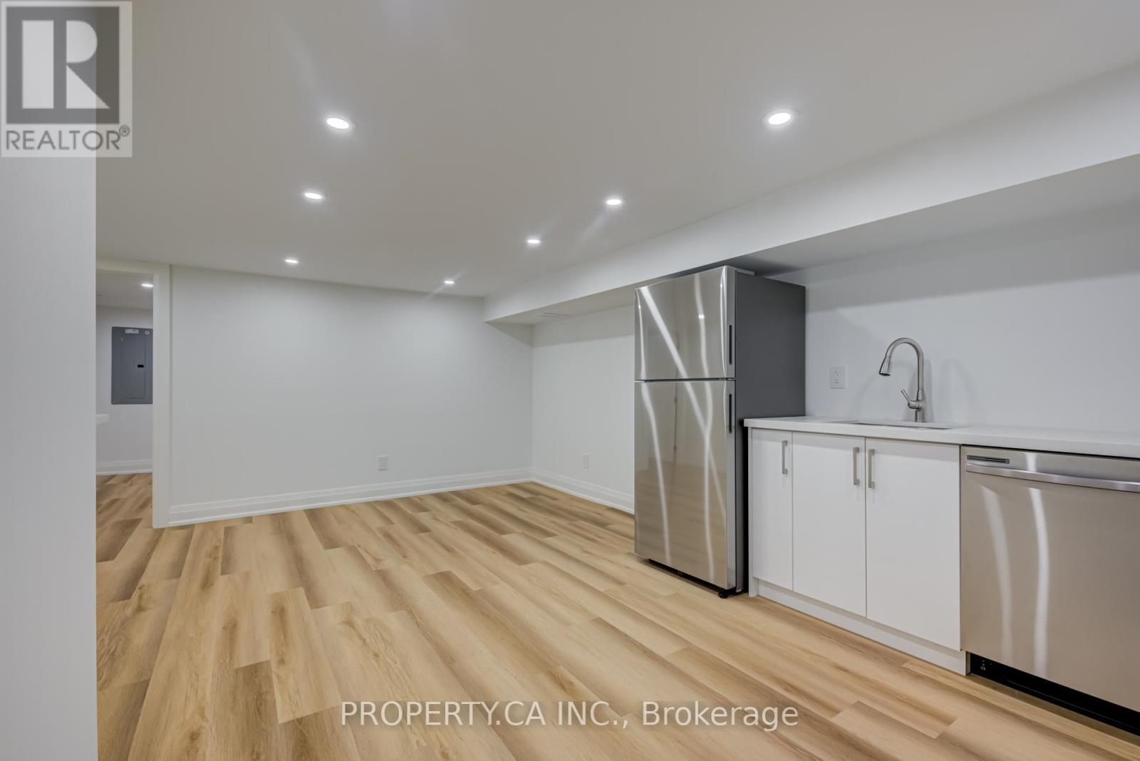 Lower - 8 First Avenue, Toronto, Ontario  M4M 1W8 - Photo 3 - E12943656