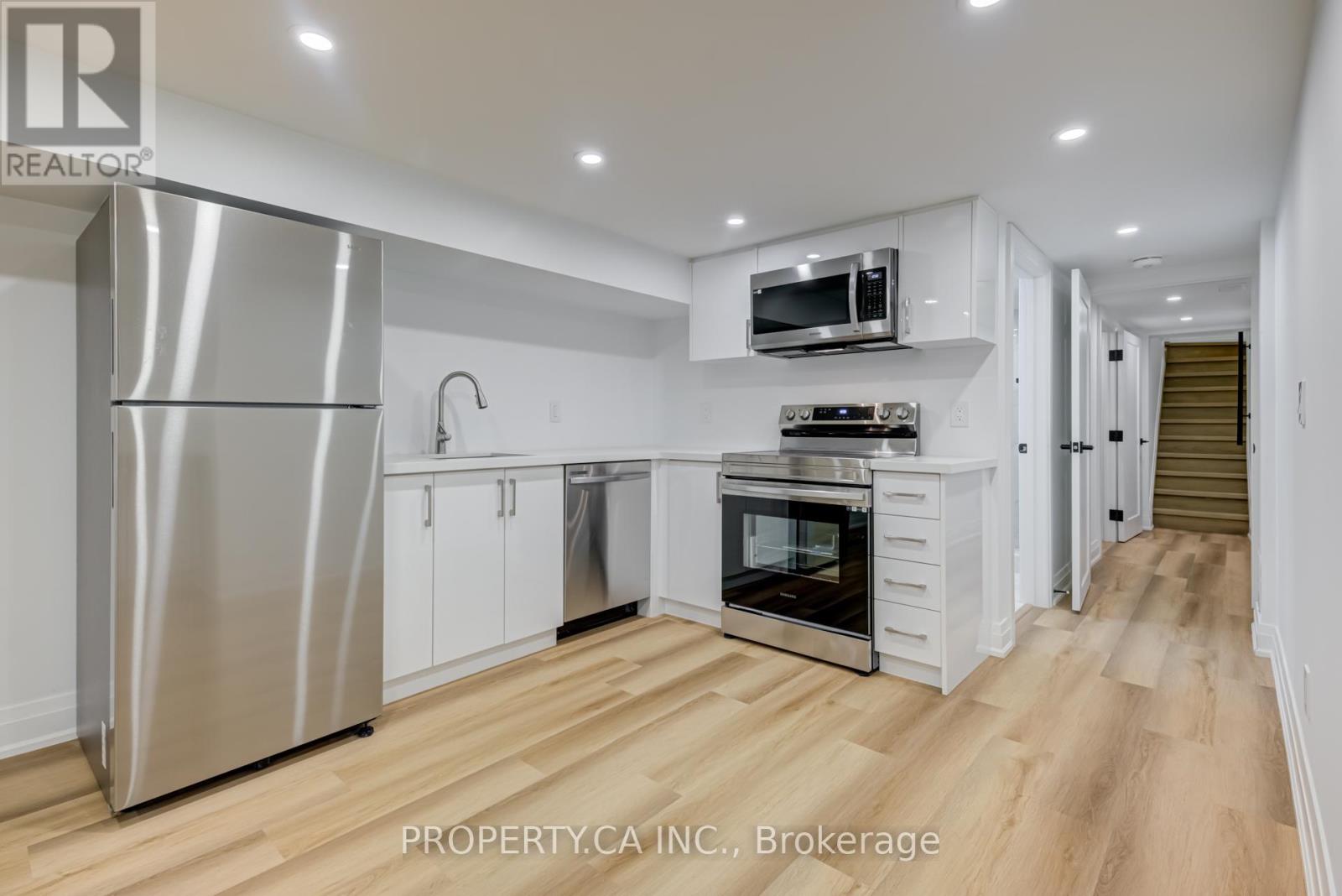 Lower - 8 First Avenue, Toronto, Ontario  M4M 1W8 - Photo 7 - E12943656