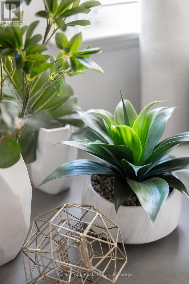 54 South Woodrow Boulevard, Toronto, Ontario  M1N 3L6 - Photo 18 - E12943688