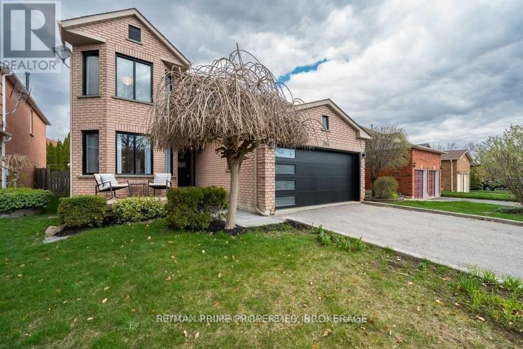 284 LANCREST STREET, Pickering, Ontario