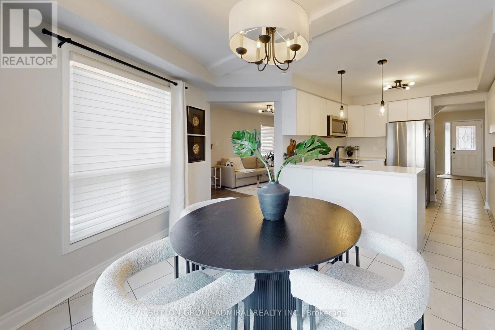 284 Lancrest Street, Pickering, Ontario  L1V 6N3 - Photo 11 - E12943744