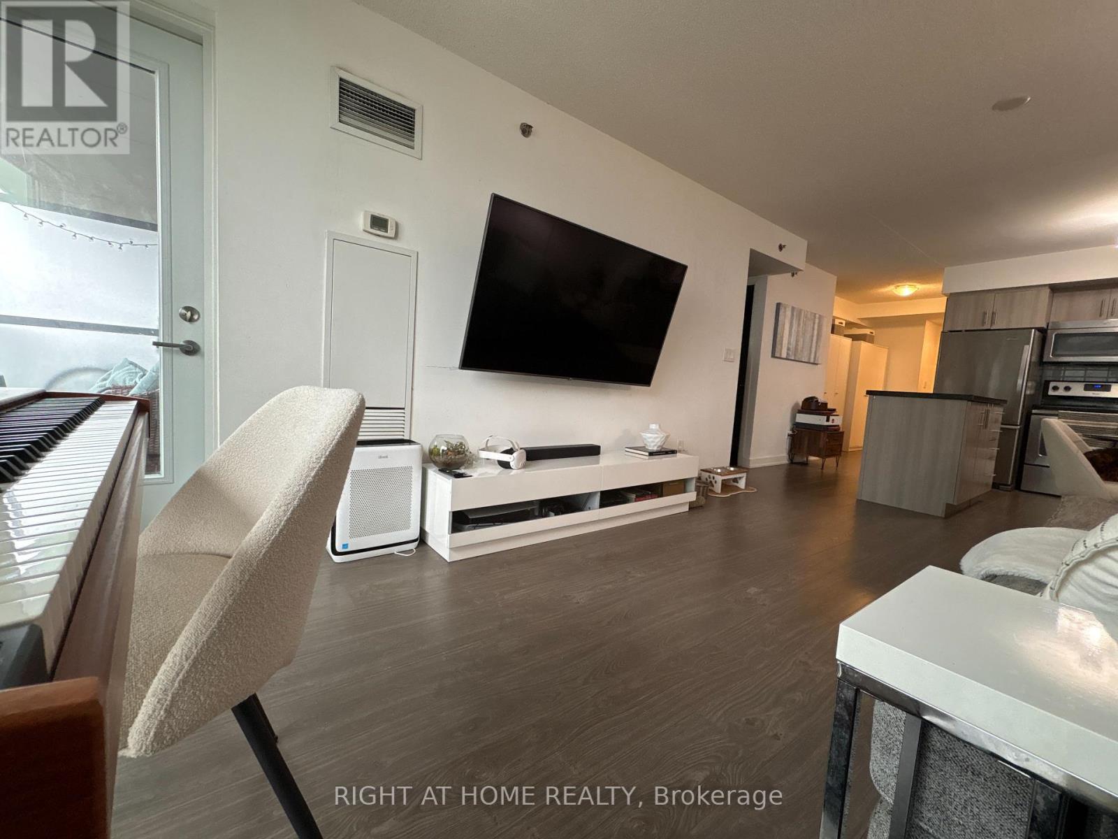 915 - 185 Bonis Avenue, Toronto, Ontario  M1T 0A4 - Photo 4 - E12943756