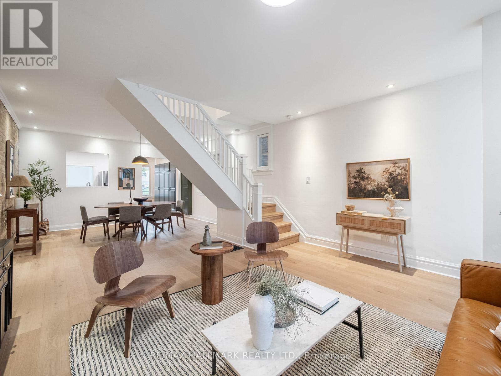 24 Richard Avenue, Toronto, Ontario  M4L 1W9 - Photo 10 - E12943782