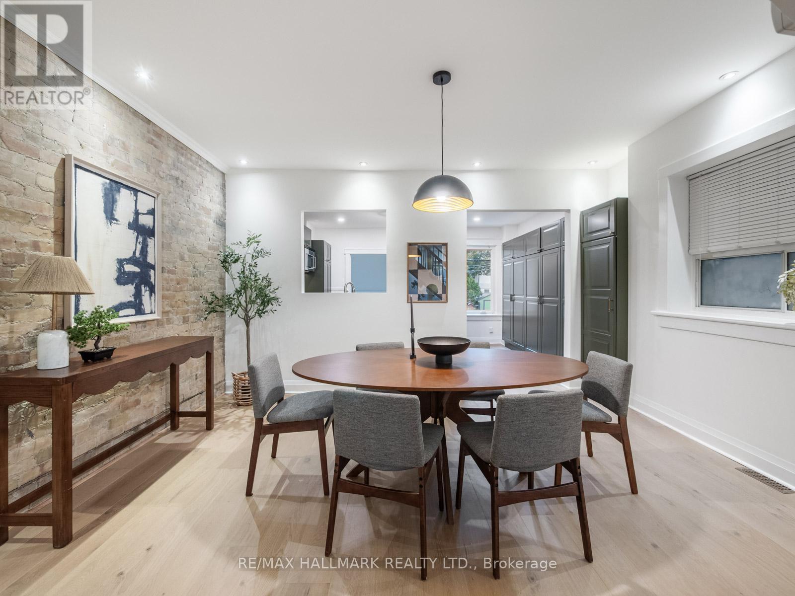 24 Richard Avenue, Toronto, Ontario  M4L 1W9 - Photo 12 - E12943782