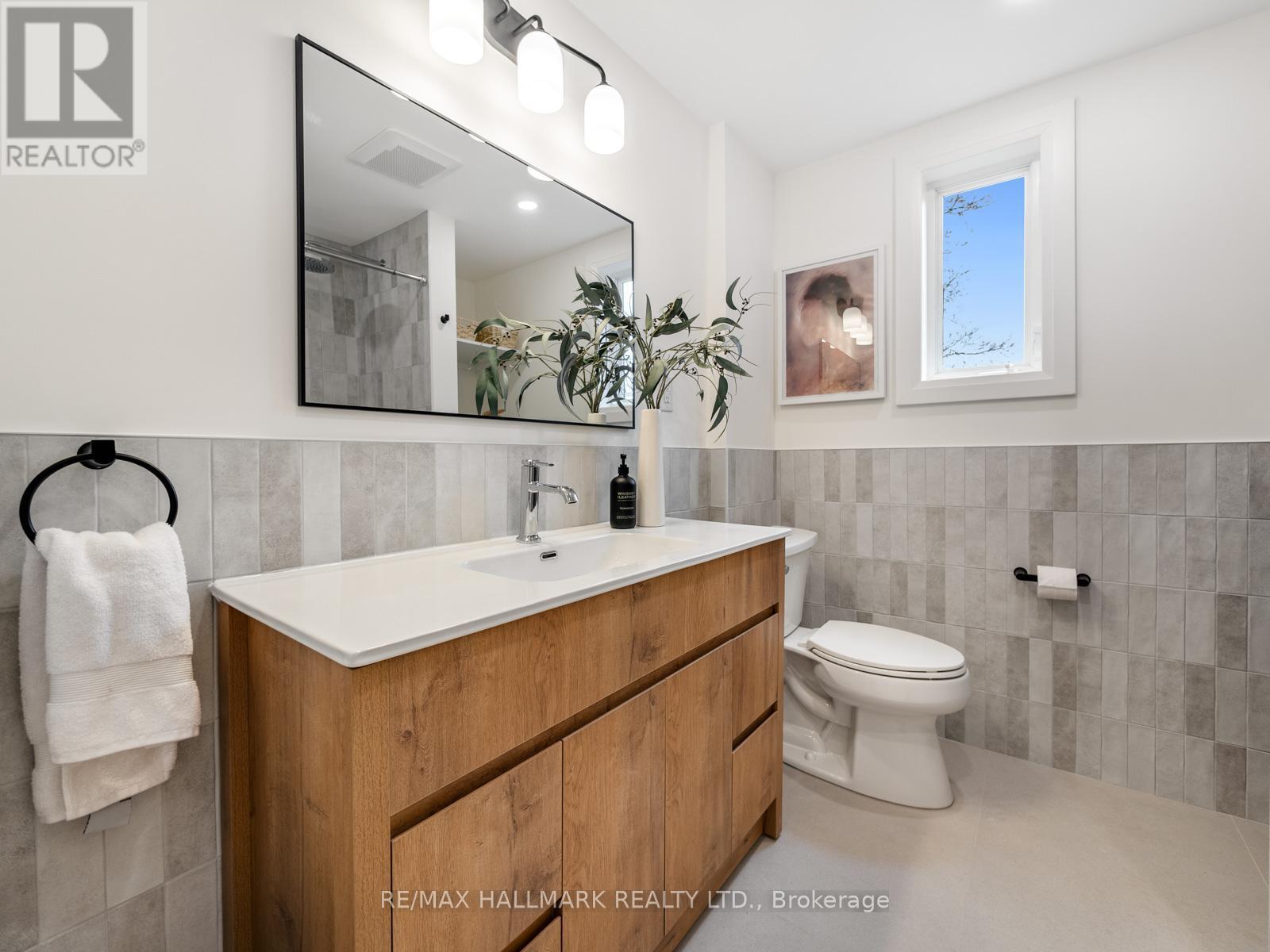 24 Richard Avenue, Toronto, Ontario  M4L 1W9 - Photo 30 - E12943782