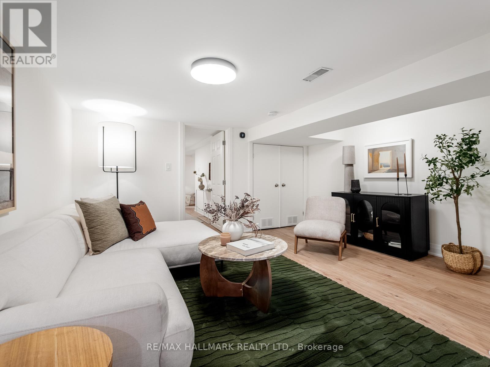 24 Richard Avenue, Toronto, Ontario  M4L 1W9 - Photo 34 - E12943782