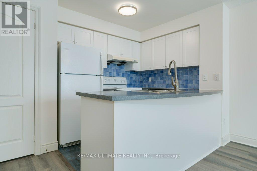 1906 - 60 Brian Harrison Way, Toronto, Ontario  M1P 5J5 - Photo 3 - E12943800