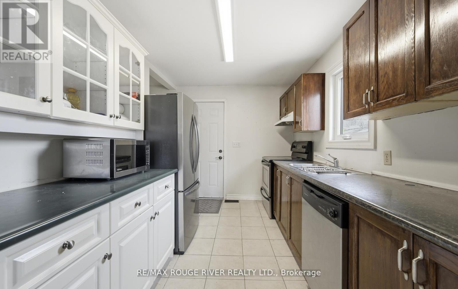 344 Elmgrove Avenue, Oshawa, Ontario  L1J 2C2 - Photo 4 - E12943816